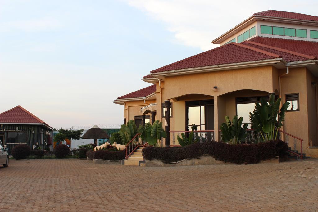 Great Wolf Hotel Entebbe Eksteriør bilde