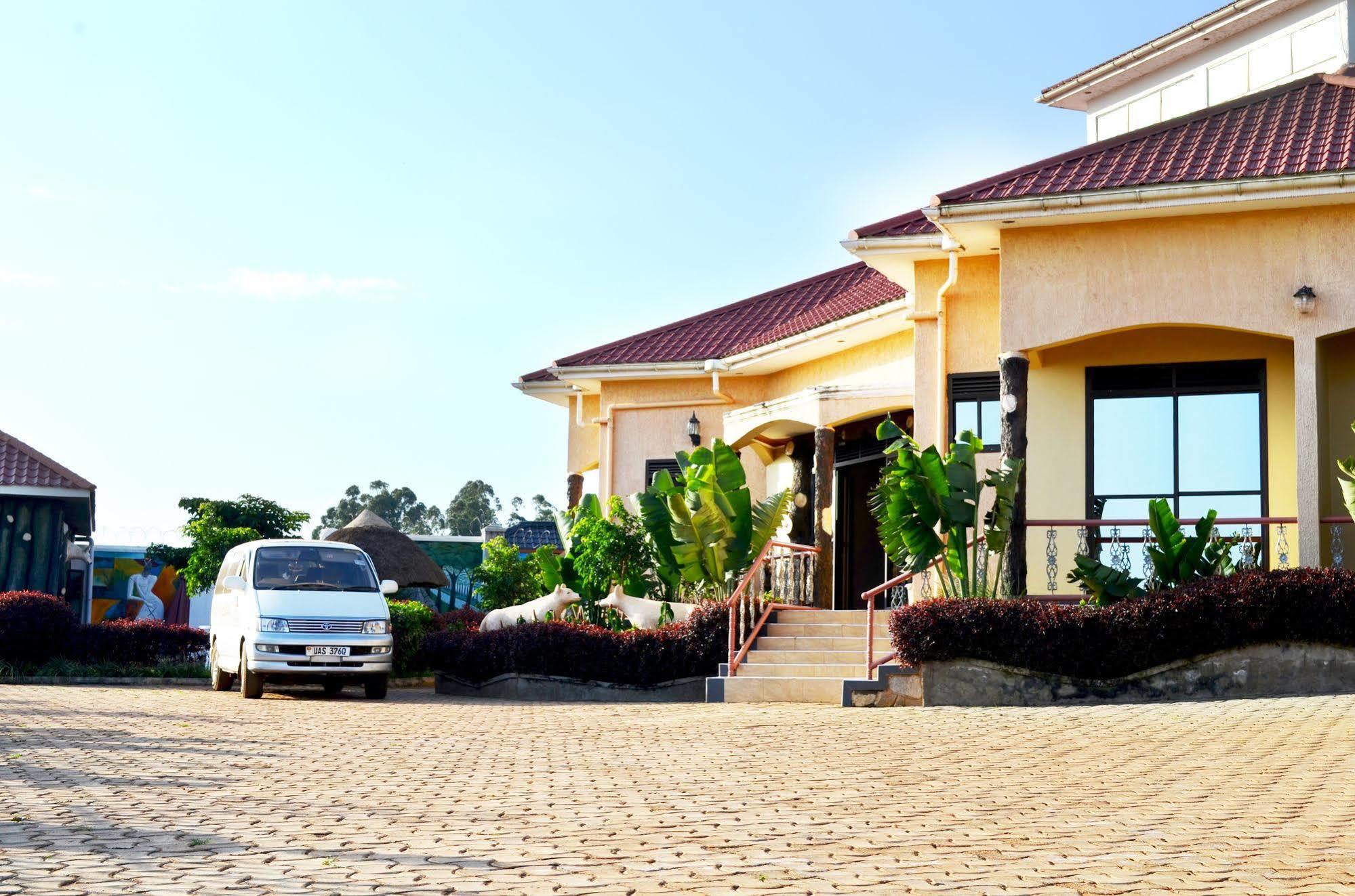 Great Wolf Hotel Entebbe Eksteriør bilde