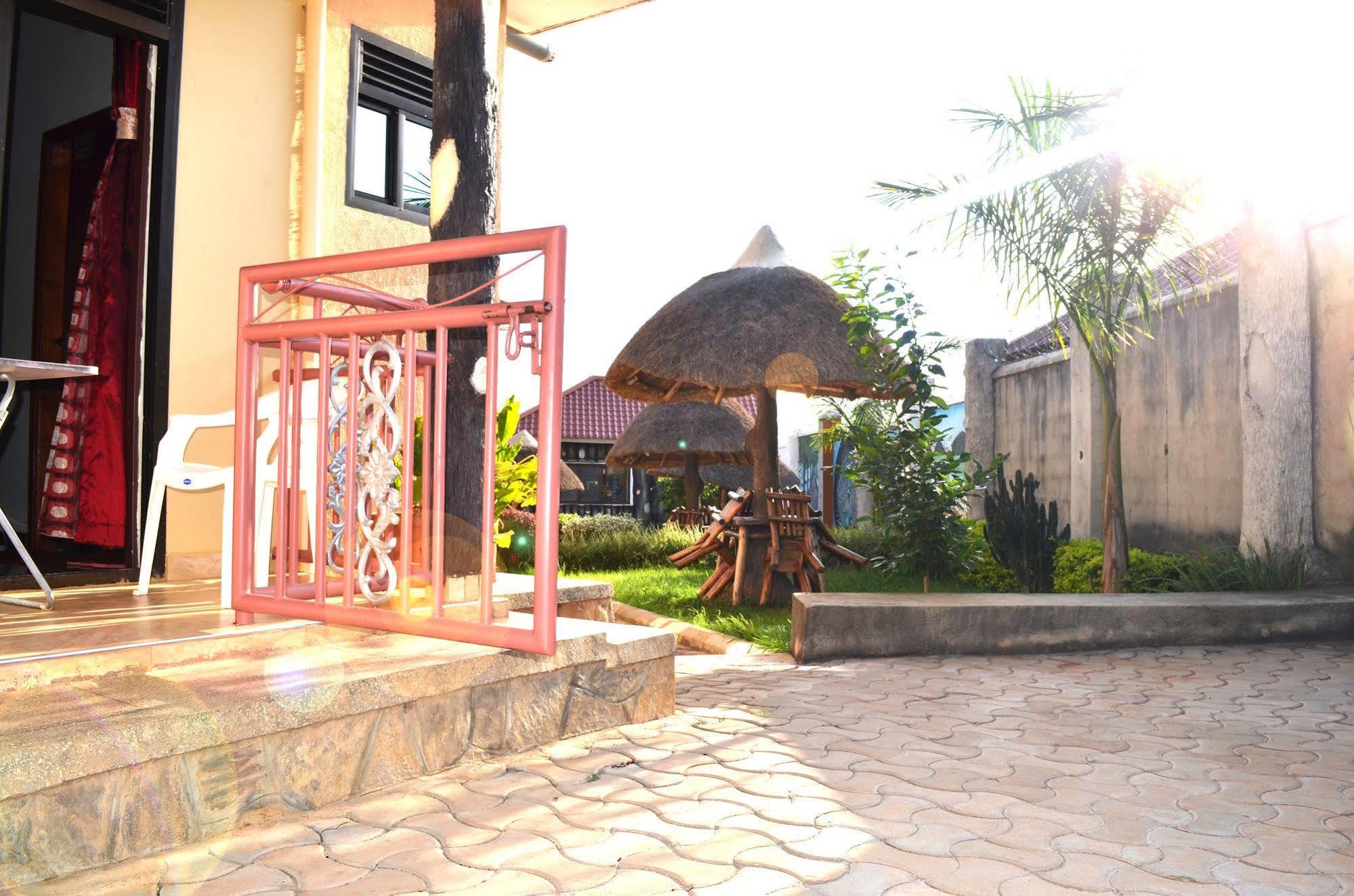 Great Wolf Hotel Entebbe Eksteriør bilde
