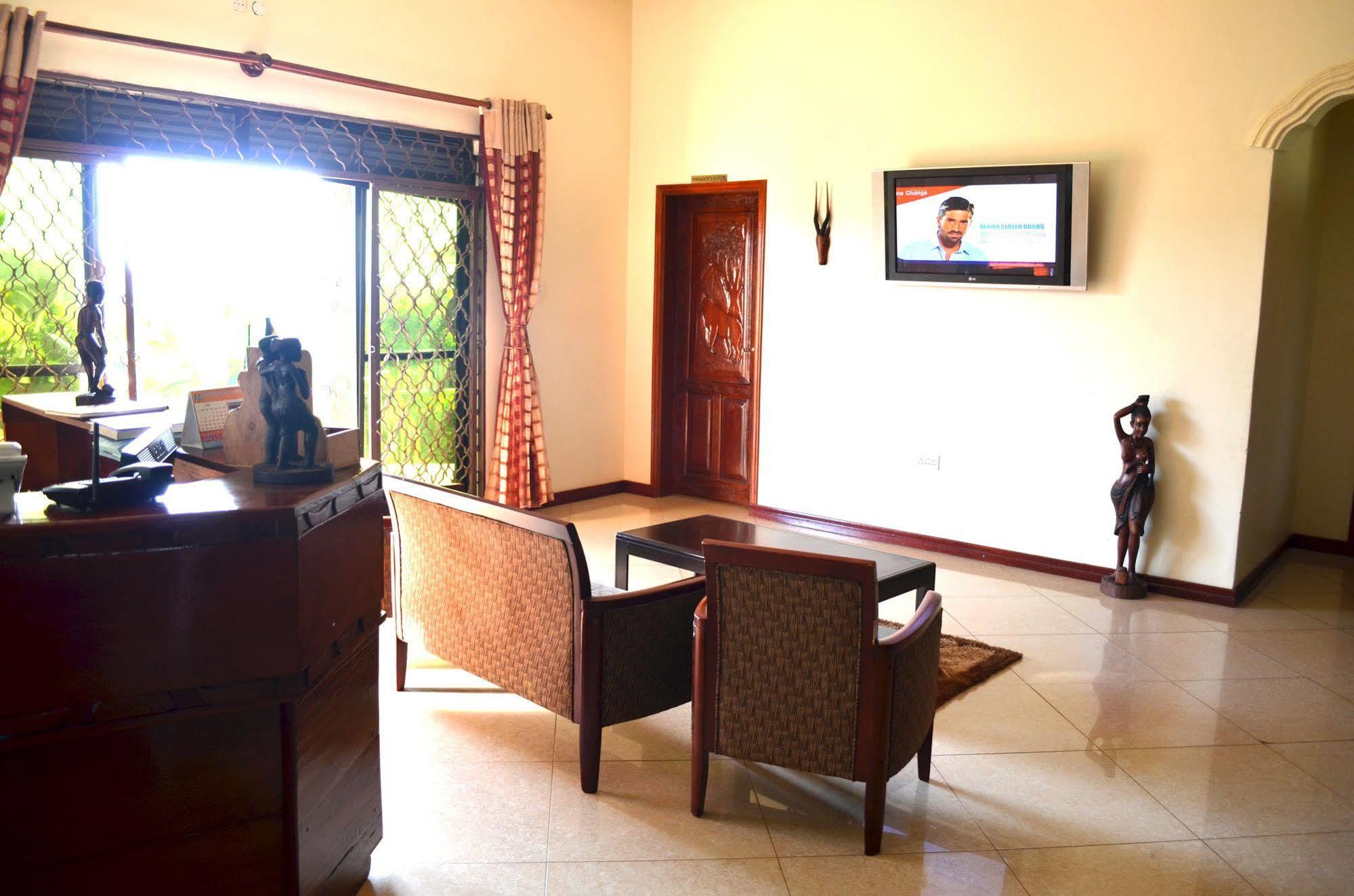 Great Wolf Hotel Entebbe Eksteriør bilde